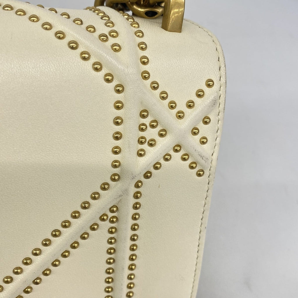 Christian Dior White Leather Shoulder Bag (Pre-Owned)