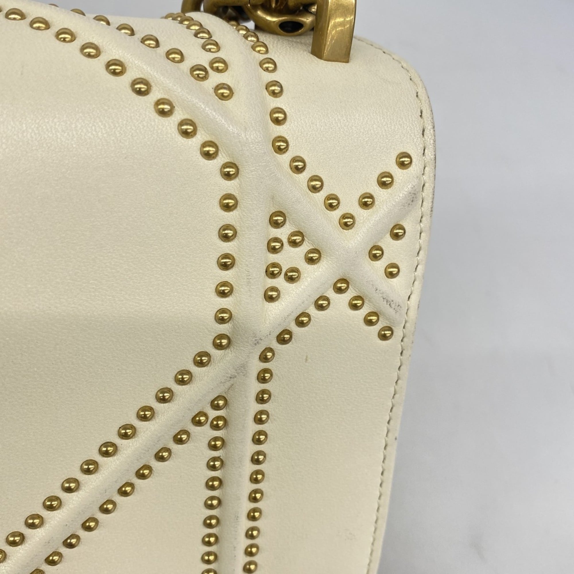 Christian Dior White Leather Shoulder Bag (Pre-Owned)