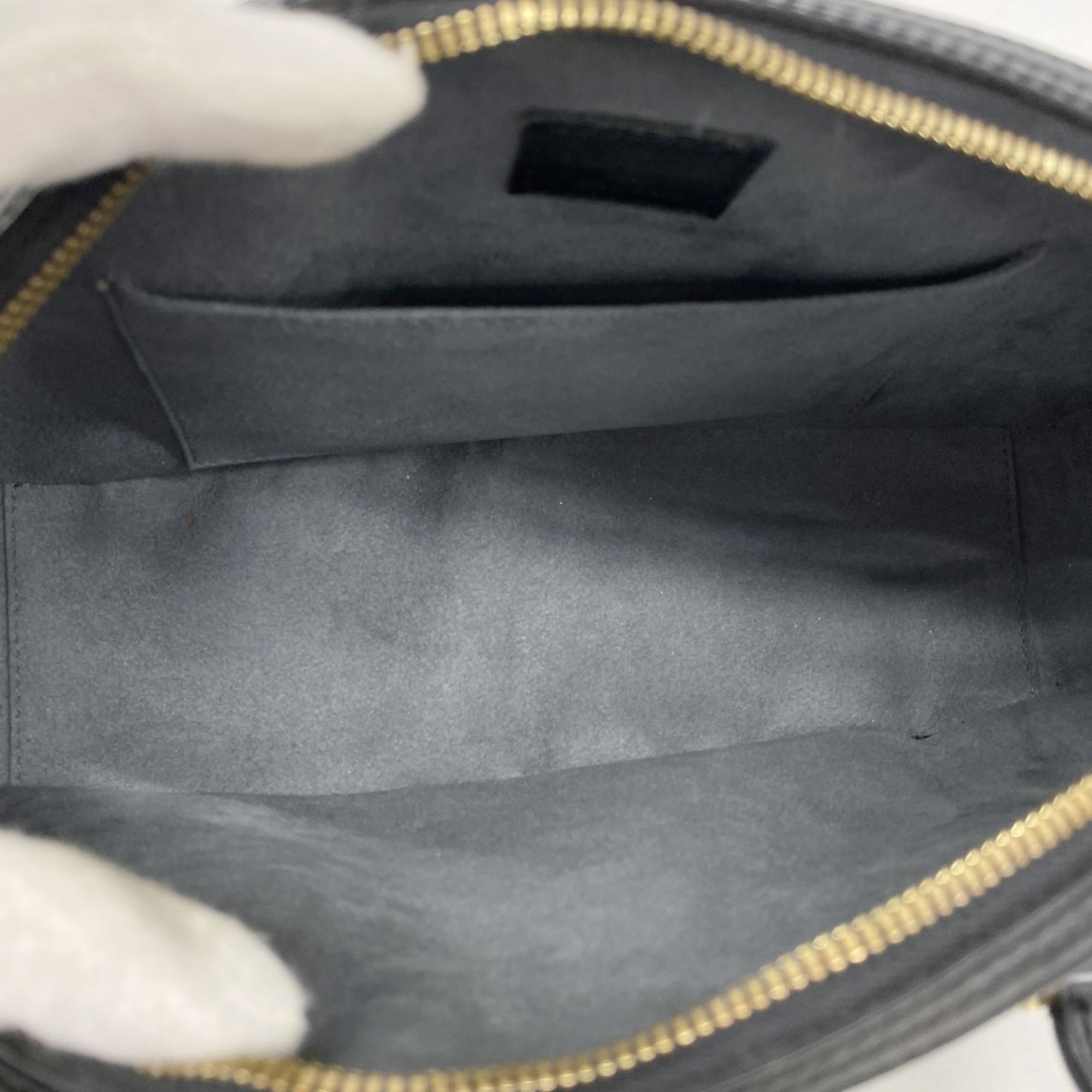 Louis Vuitton Noir Handbag (Pre-Owned)