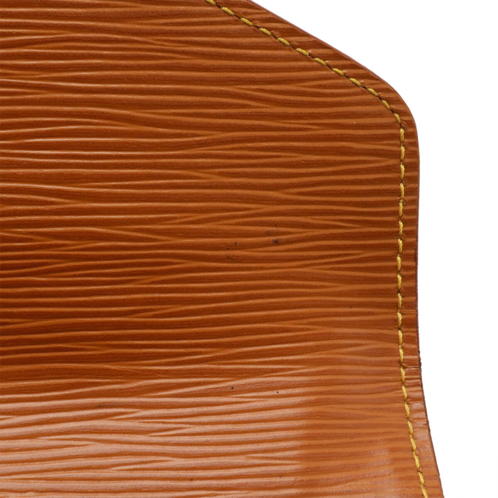 Louis Vuitton Epi Champagne Gold Epi Leather Clutch Bag (Pre-Owned)
