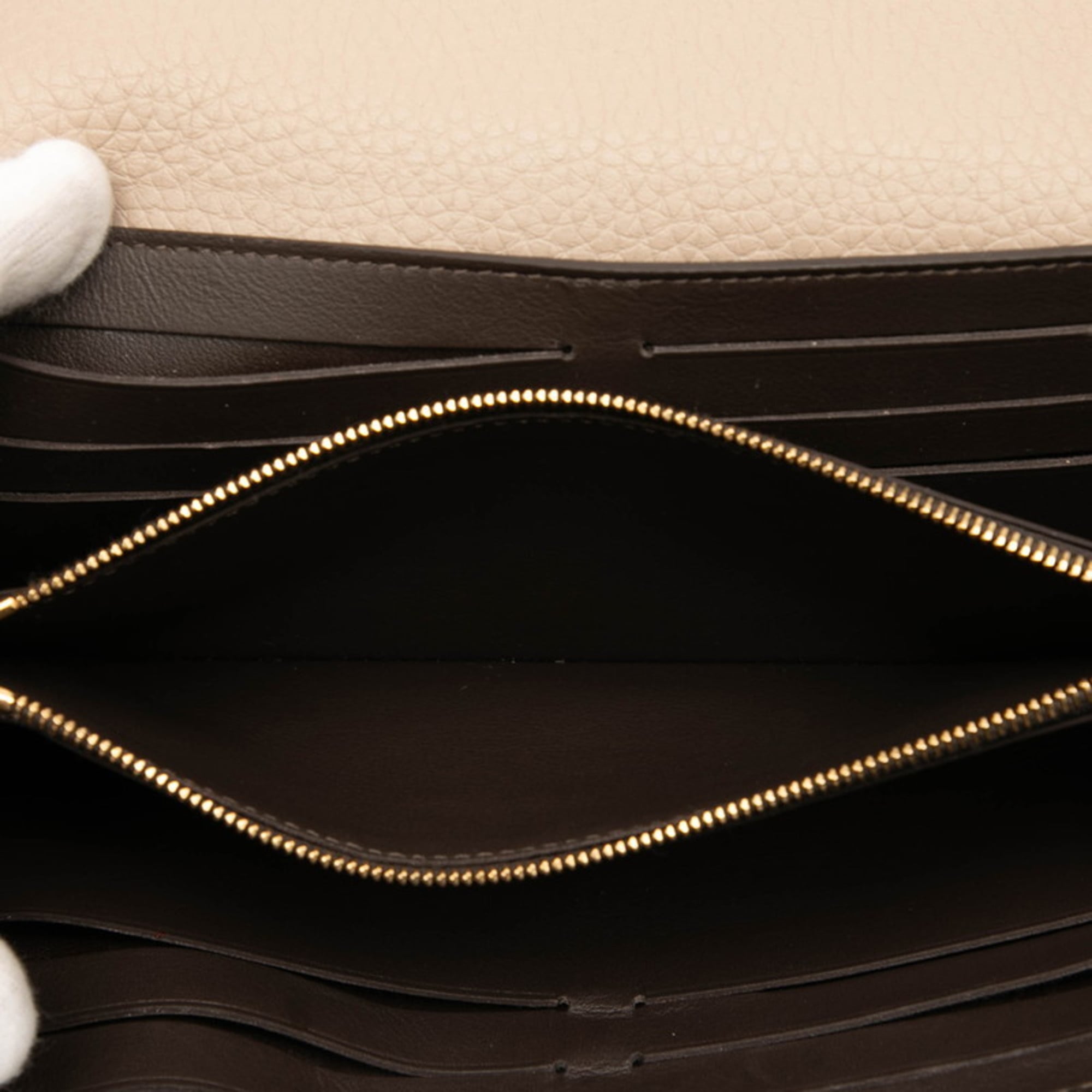 Louis Vuitton Beige Leather Long Wallet (Tri-Fold) (Pre-Owned)