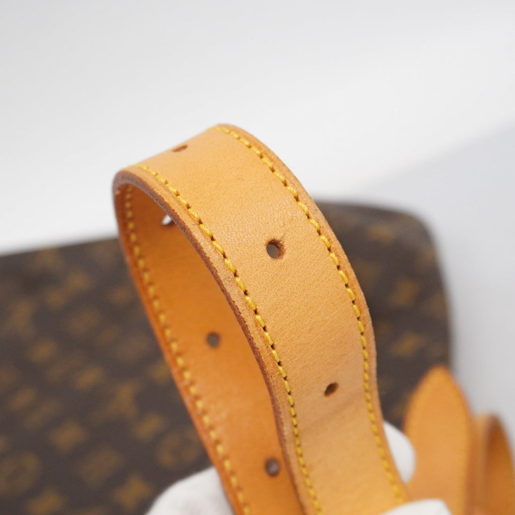 Louis Vuitton Brown Shoulder Bag (Pre-Owned)