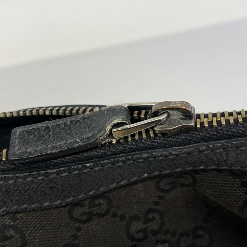 Gucci Black Canvas Shoulder Bag (Pre-Owned)
