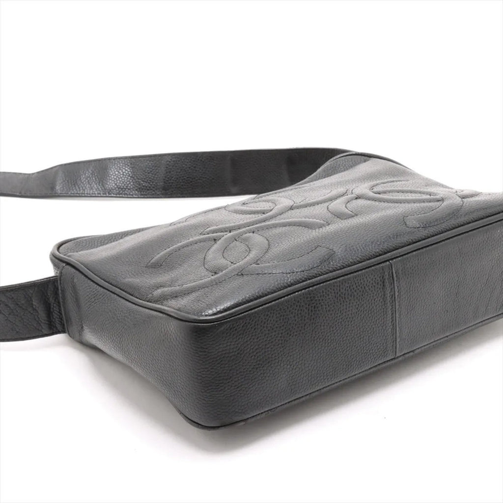 Chanel Black Leather Shoulder Bag (Pre-Owned)