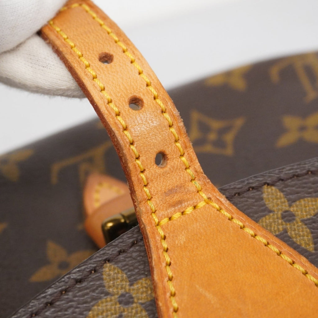 Louis Vuitton Brown Shoulder Bag (Pre-Owned)