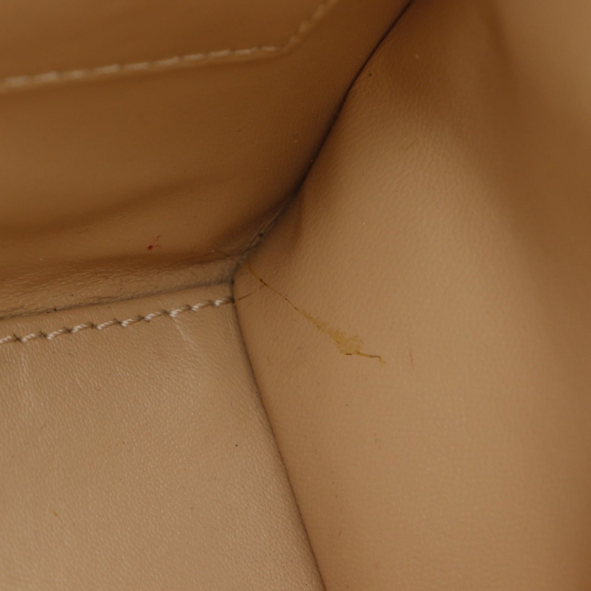 Celine White Leather Handbag (Pre-Owned)