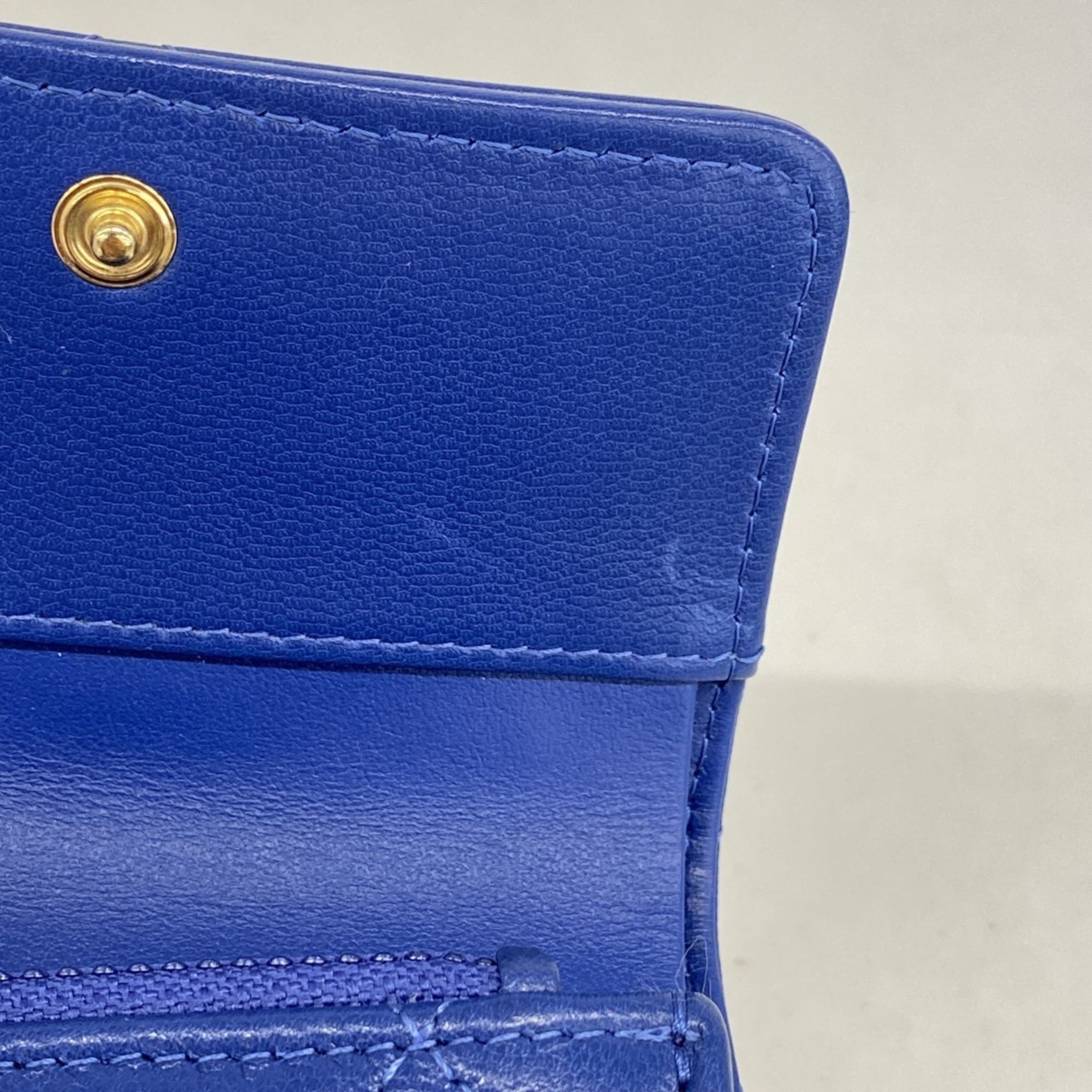 Chanel Blue Leather Wallet (Tri-Fold) (Pre-Owned)