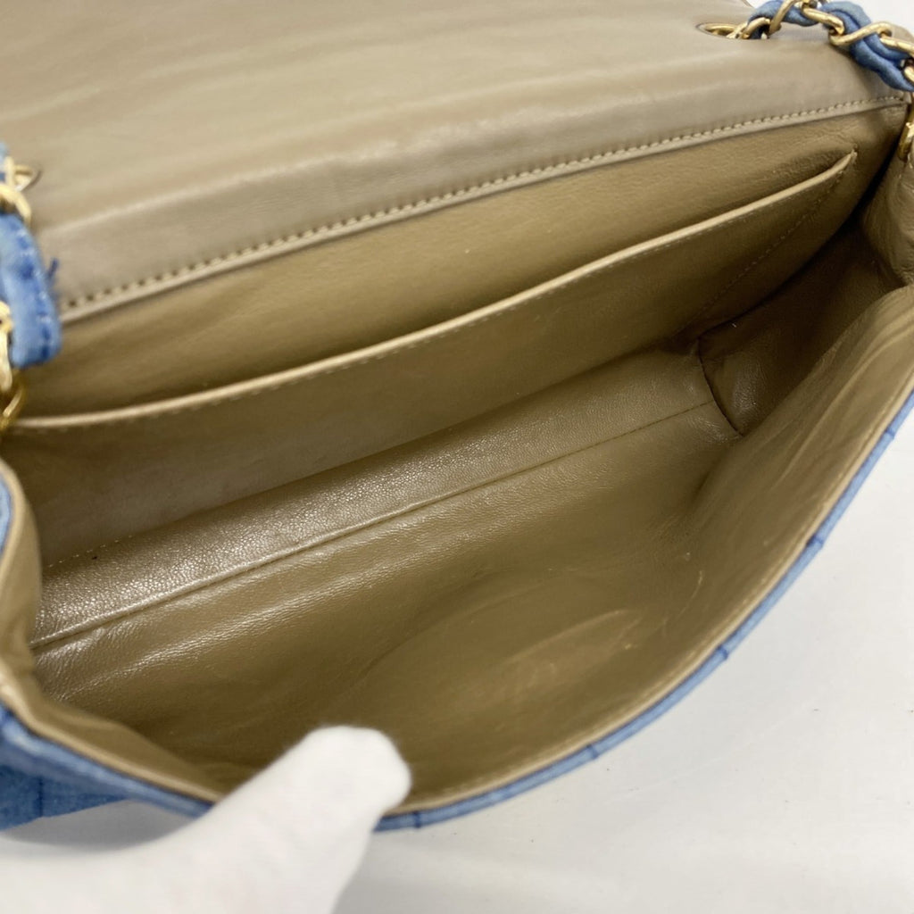 Chanel Blue Denim Shoulder Bag (Pre-Owned)