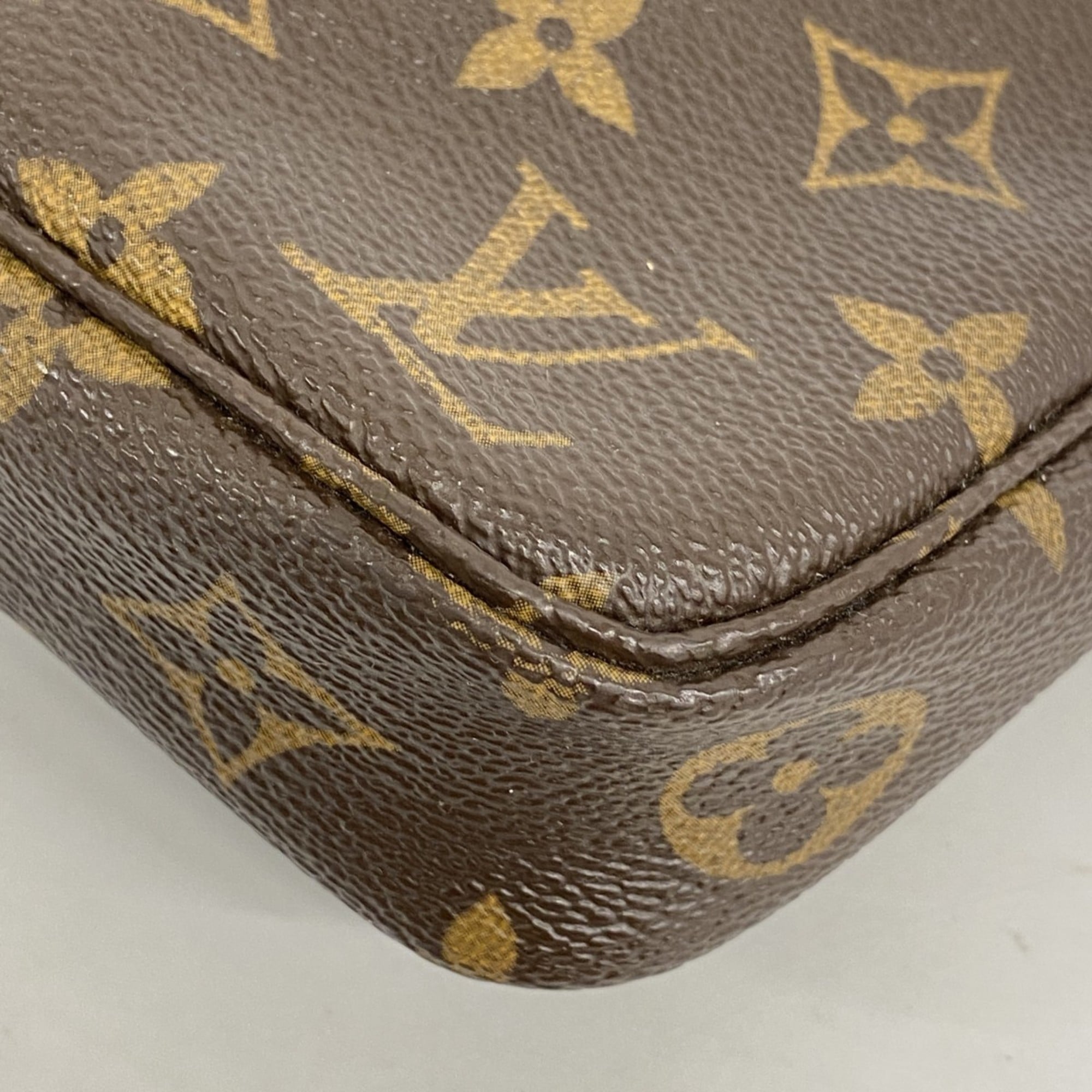 Louis Vuitton Brown Pouch (Pre-Owned)