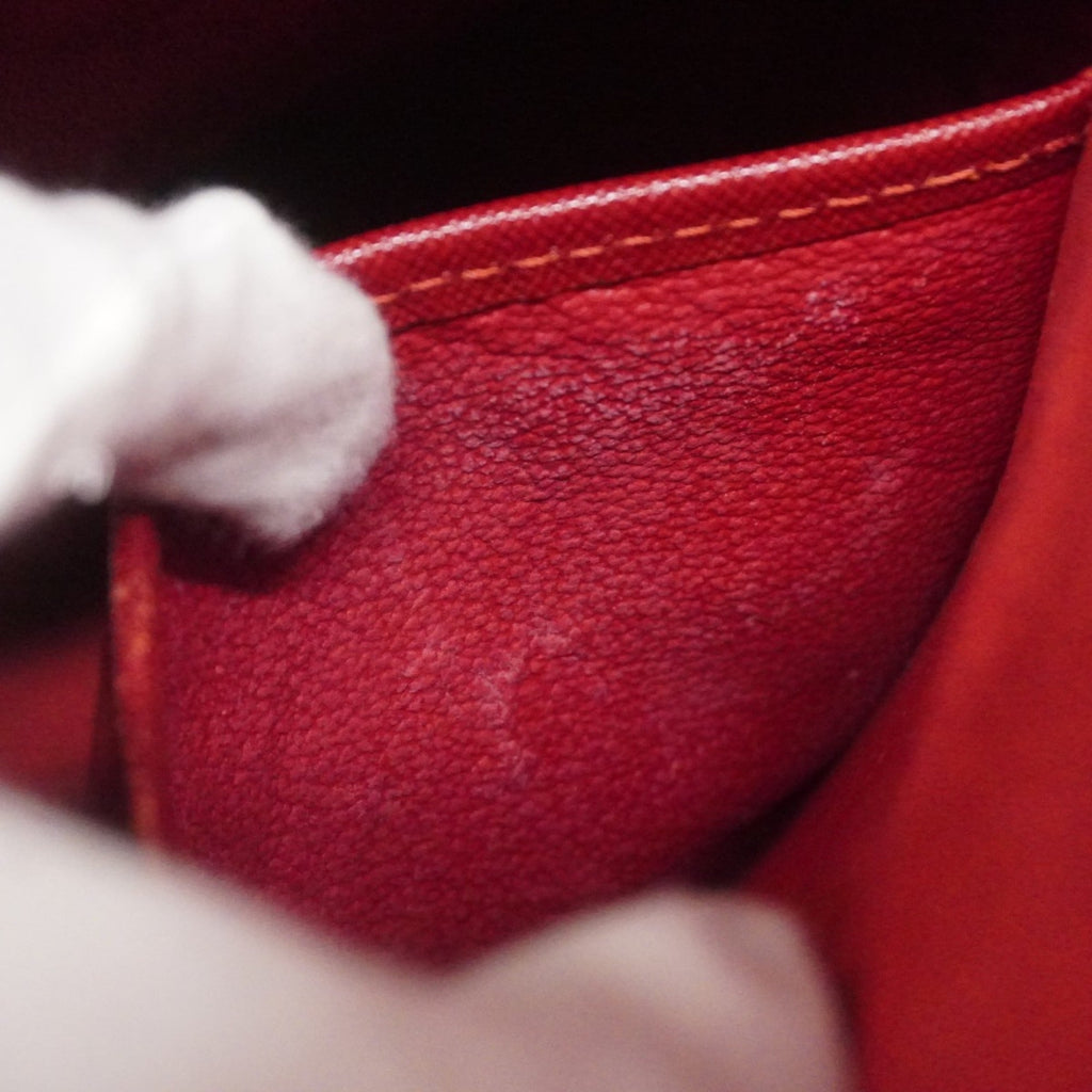 Louis Vuitton Brown Shoulder Bag (Pre-Owned)