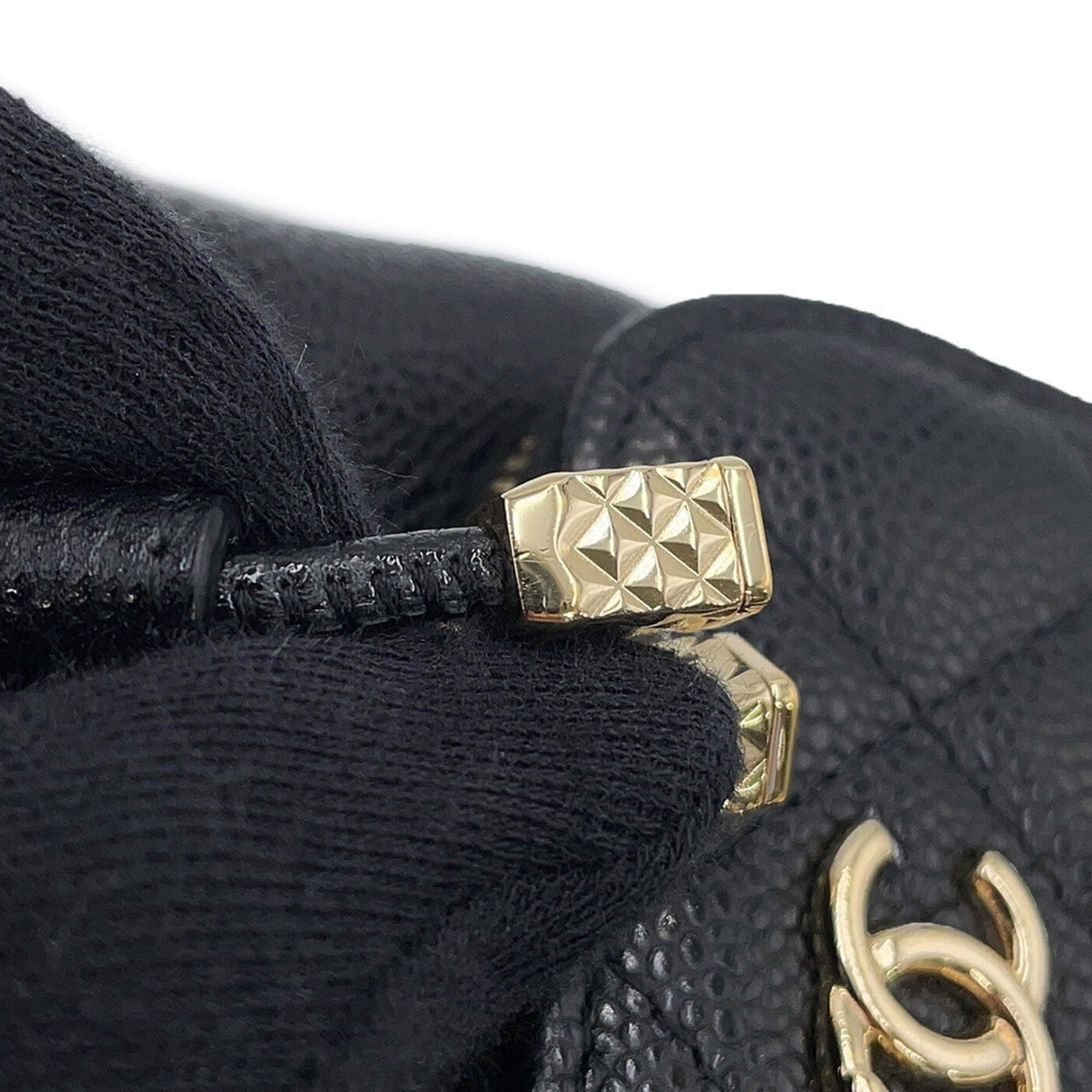 Chanel Matelasse Black Grained Calfskin Shoulder Bag (Pre-Owned)