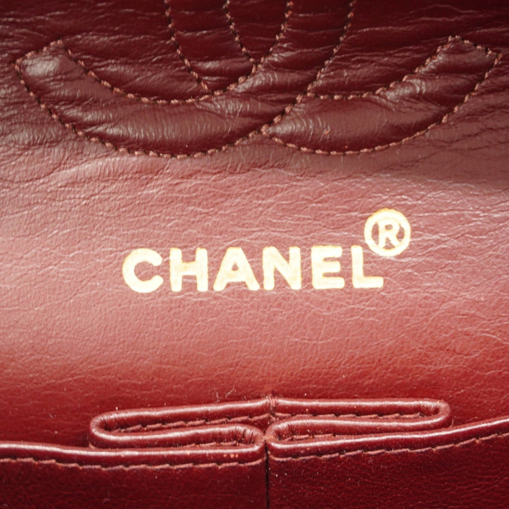 Chanel Black Leather Shoulder Bag (Pre-Owned)