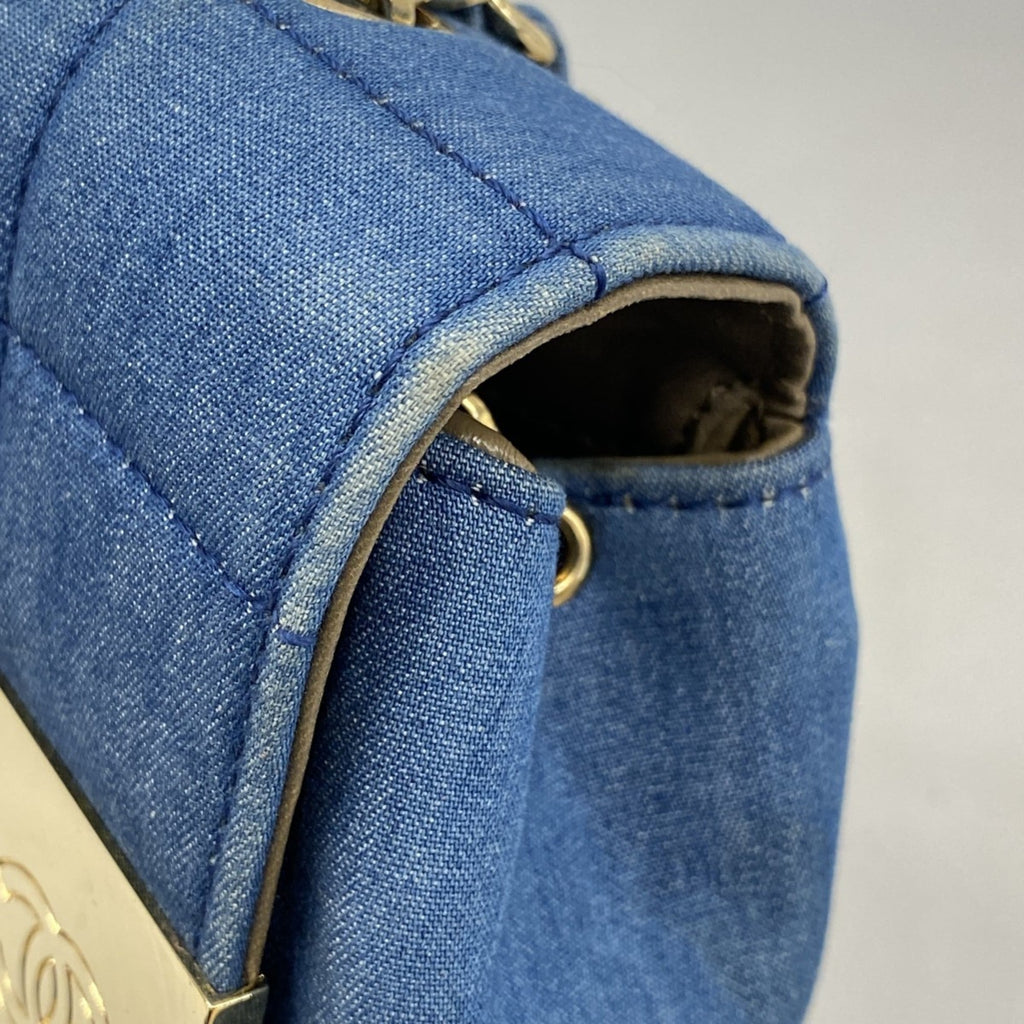 Chanel Blue Denim Shoulder Bag (Pre-Owned)