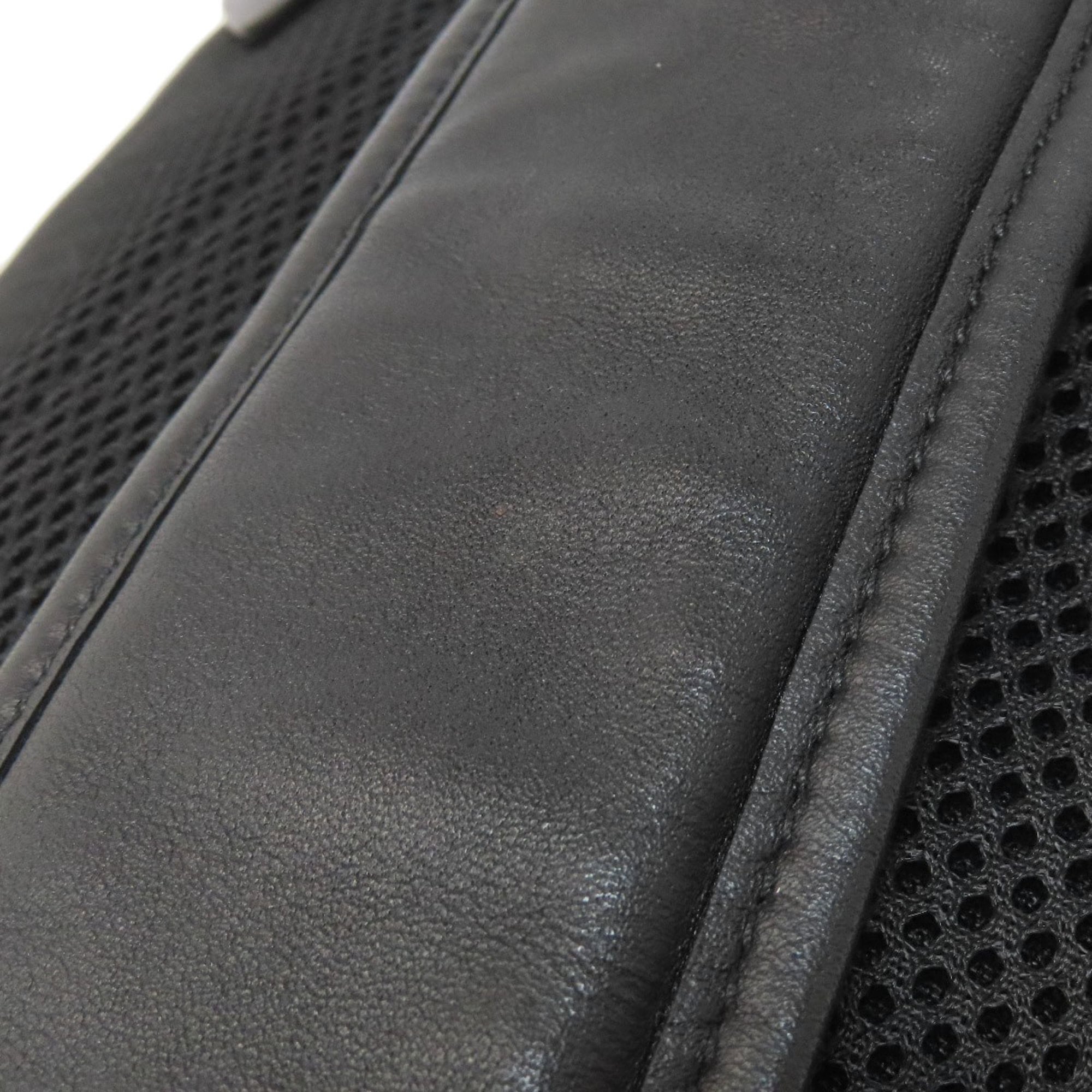 Coach Black Leather Sling Bag (Pre-Owned)
