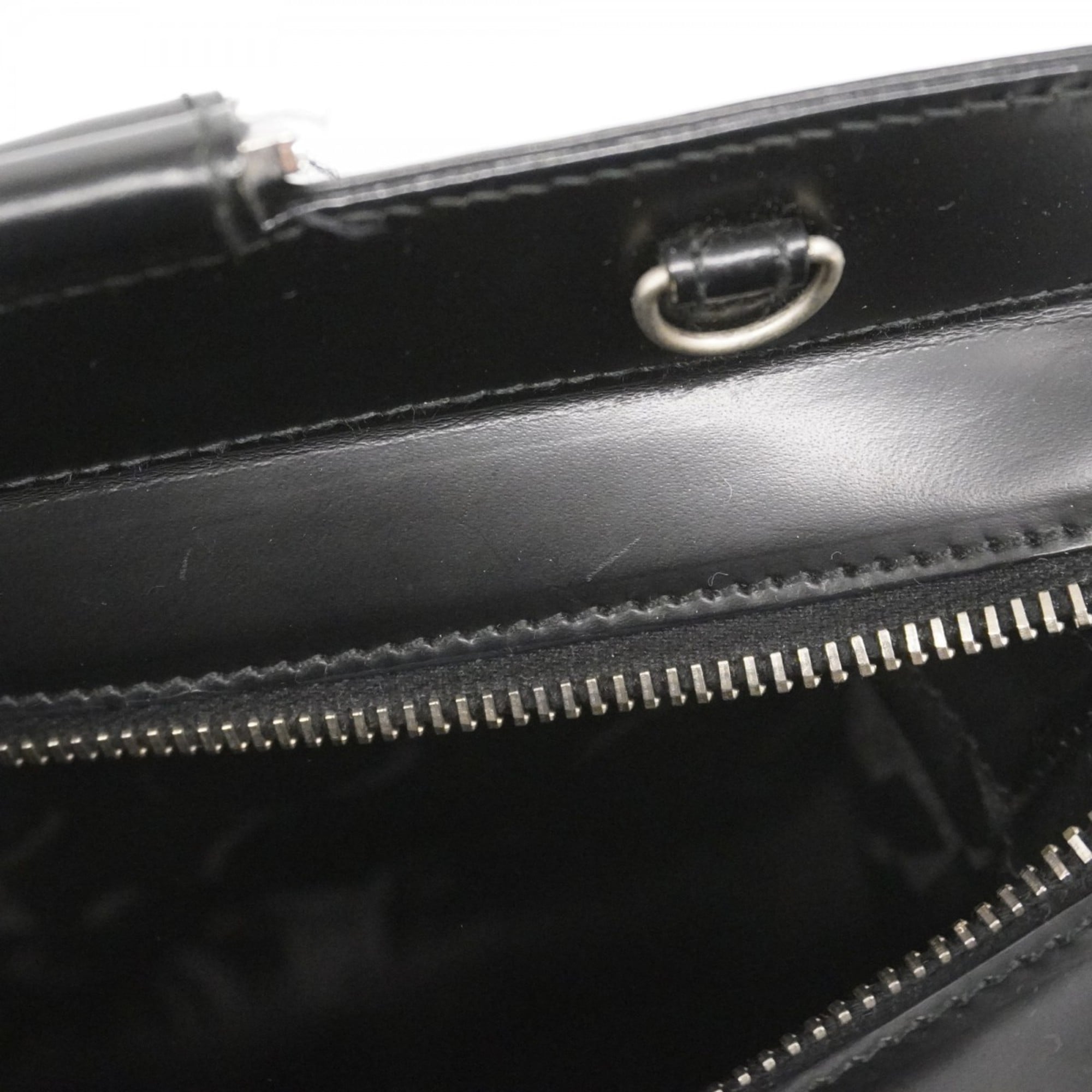 Salvatore Ferragamo Black Leather Handbag (Pre-Owned)