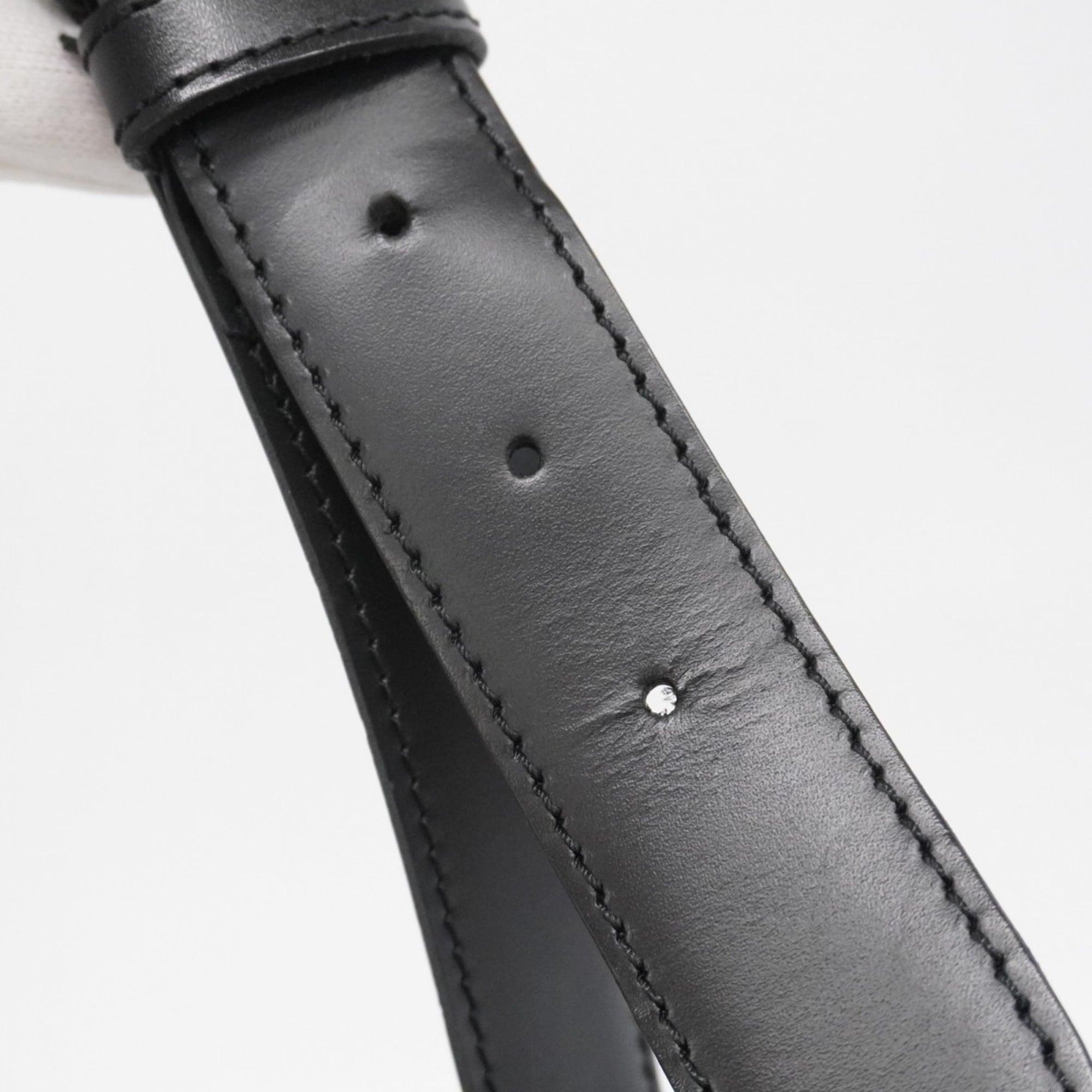 Louis Vuitton Noir Shoulder Bag (Pre-Owned)