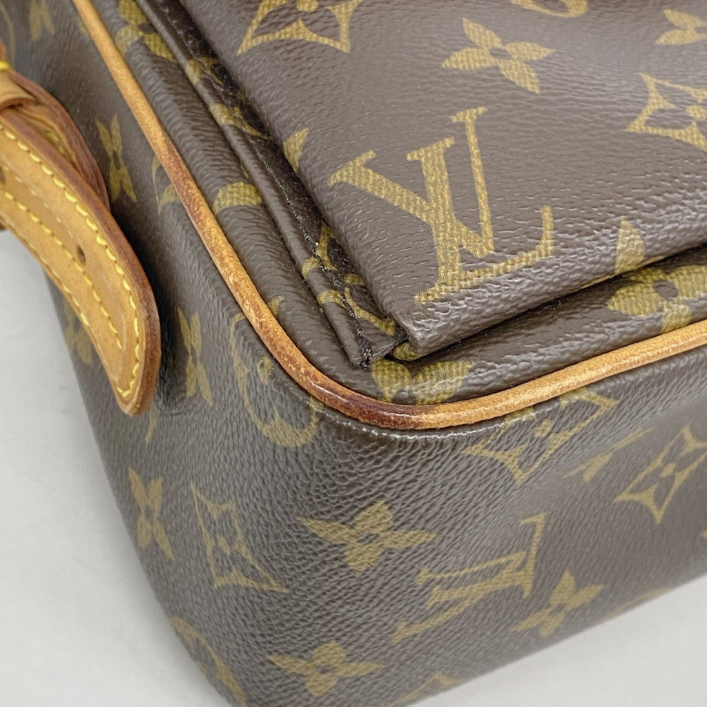 Louis Vuitton Brown Shoulder Bag (Pre-Owned)