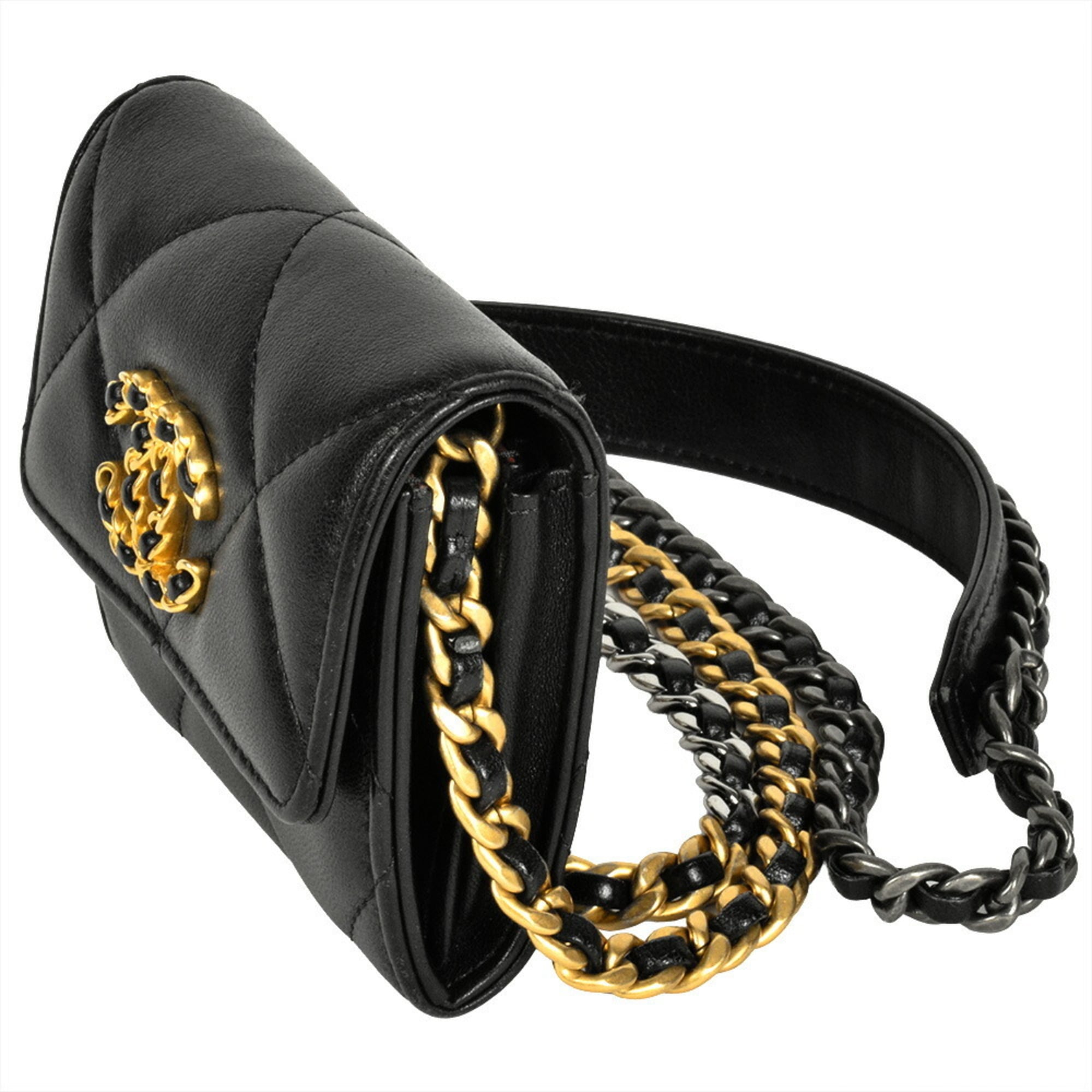 Chanel Black Leather Shoulder Bag (Pre-Owned)