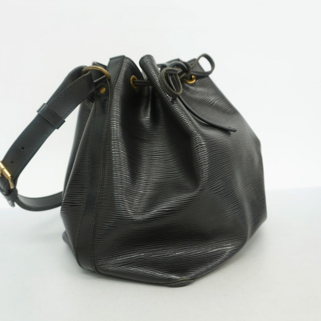 Louis Vuitton Noir Shoulder Bag (Pre-Owned)
