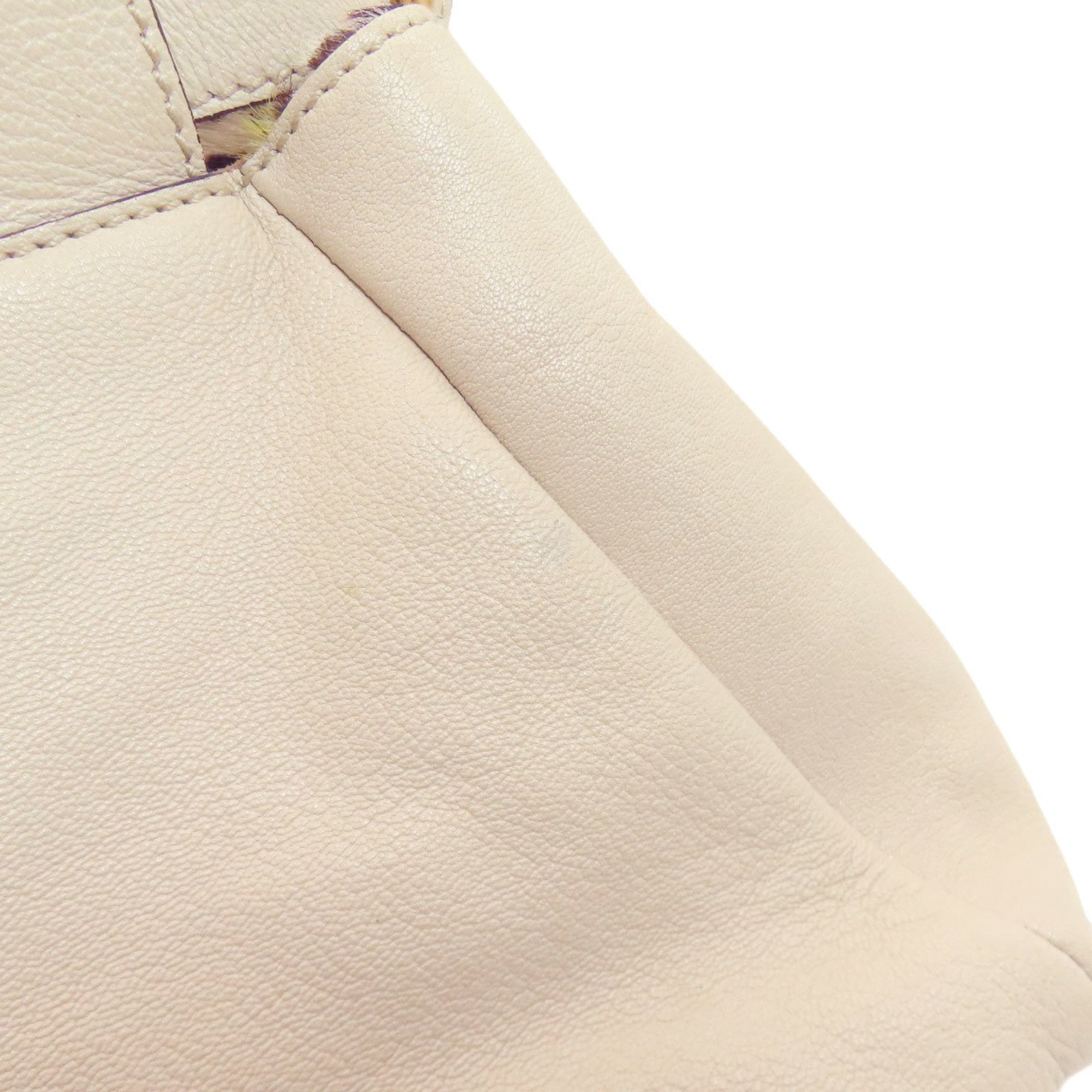 Fendi White Leather Handbag (Pre-Owned)