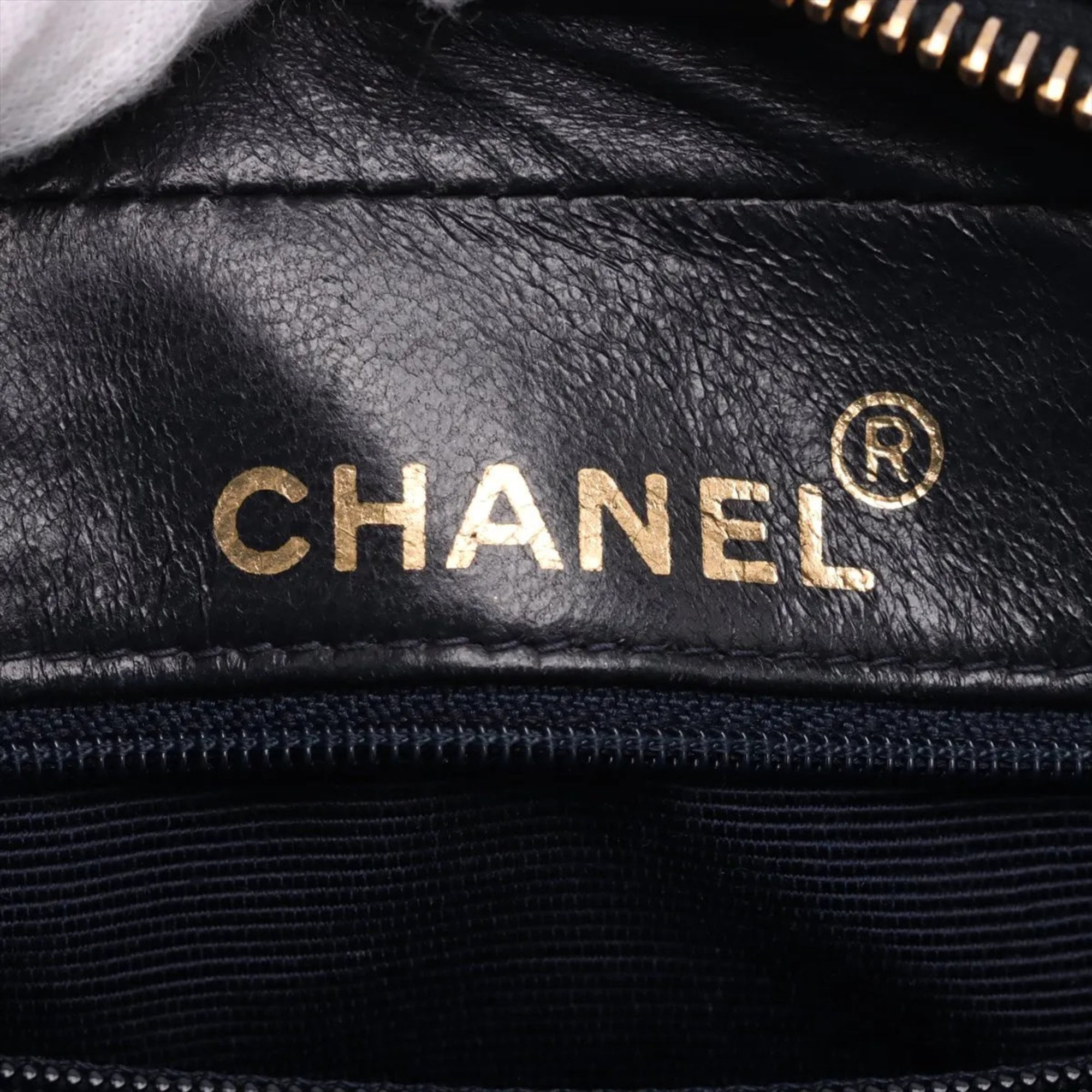Chanel Navy Leather Shoulder Bag (Pre-Owned)
