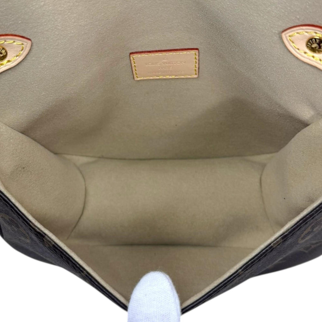 Louis Vuitton Brown Monogram Canvas Shoulder Bag (Pre-Owned)