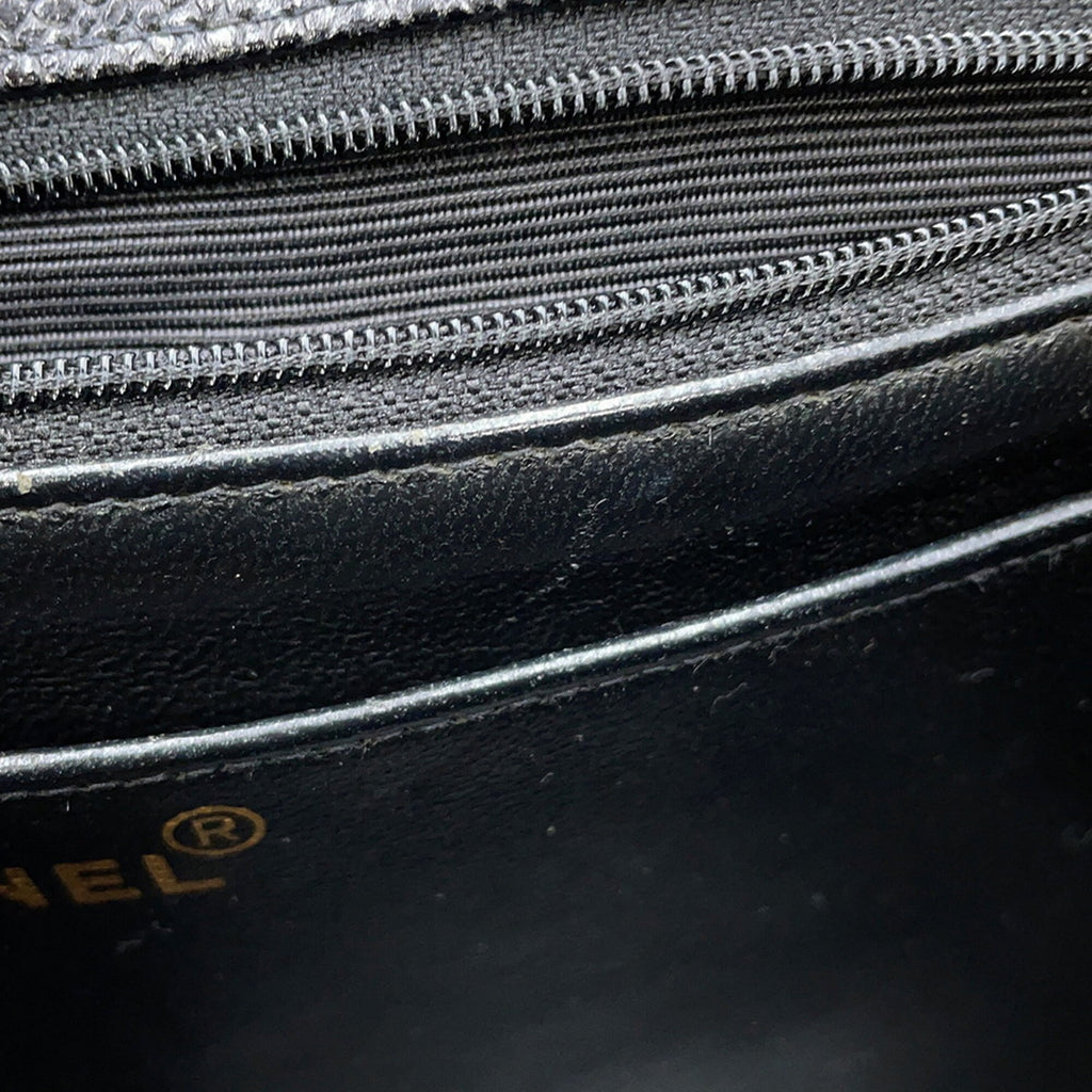Chanel Black Grained Calfskin Shoulder Bag (Pre-Owned)