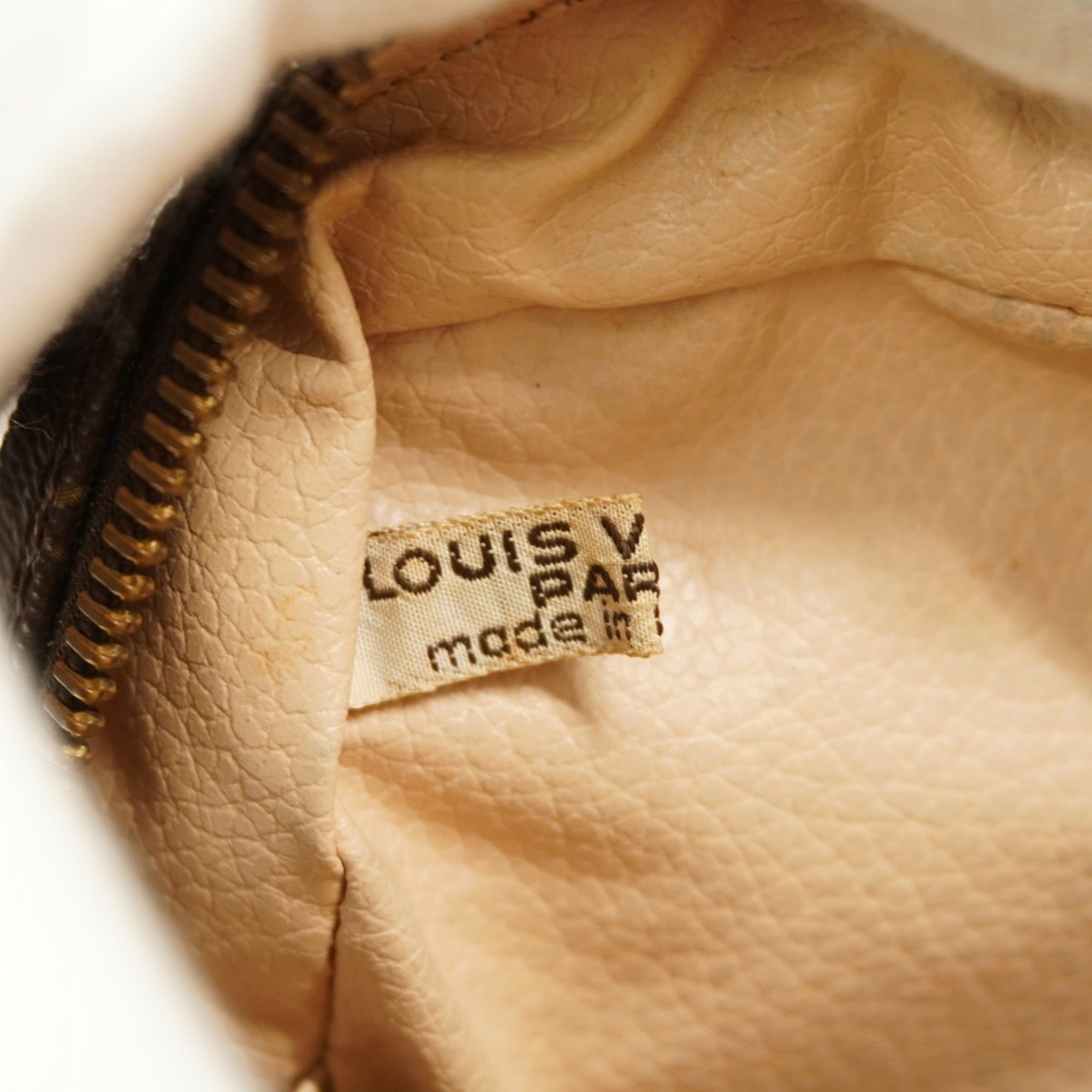 Louis Vuitton Brown Pouch (Pre-Owned)