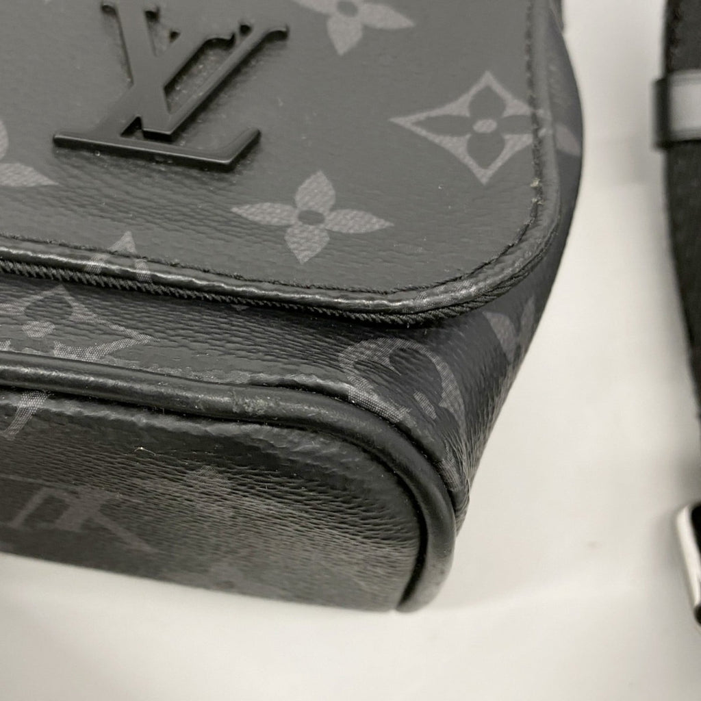 Louis Vuitton Black Shoulder Bag (Pre-Owned)