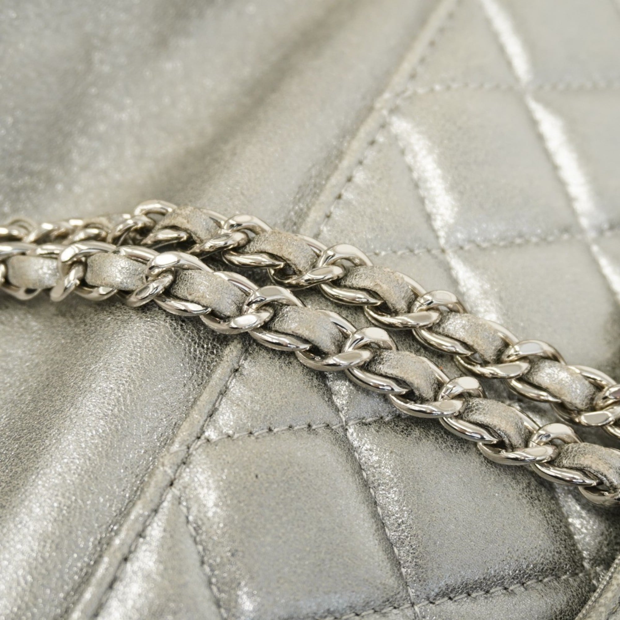 Chanel Silver Leather Backpack (Pre-Owned)