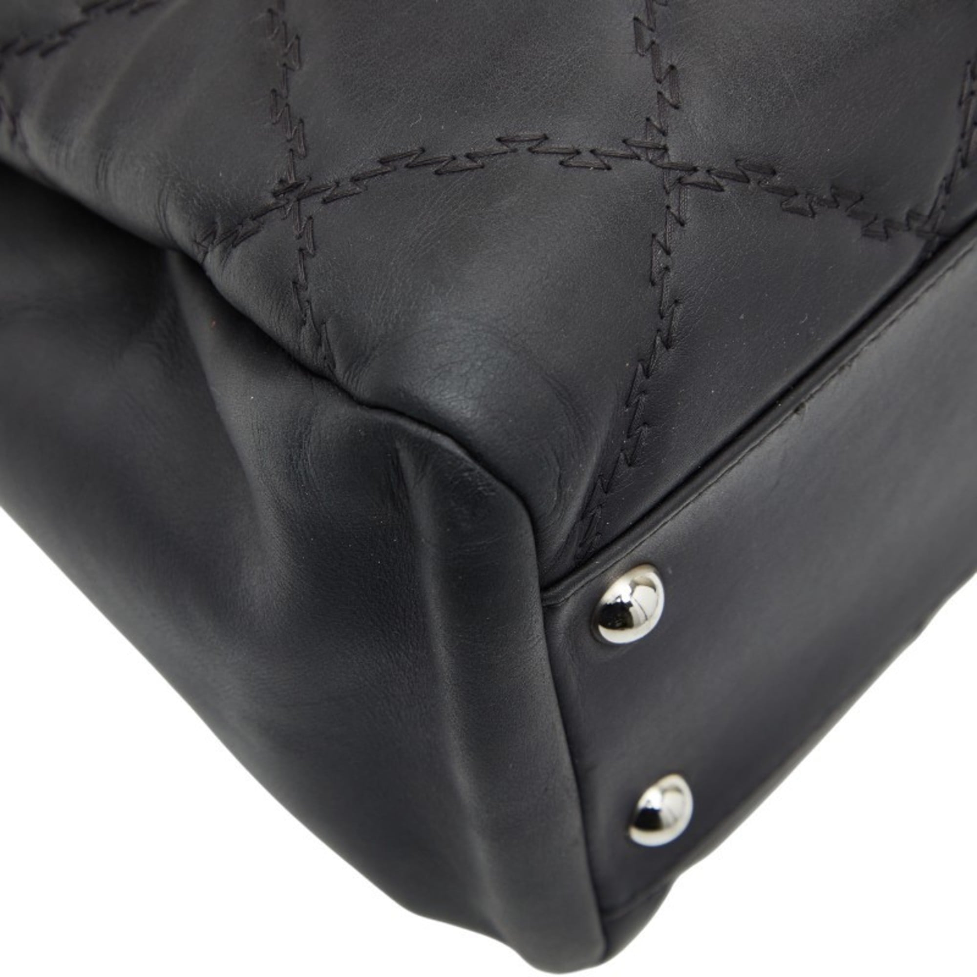 Chanel Black Leather Tote Bag (Pre-Owned)