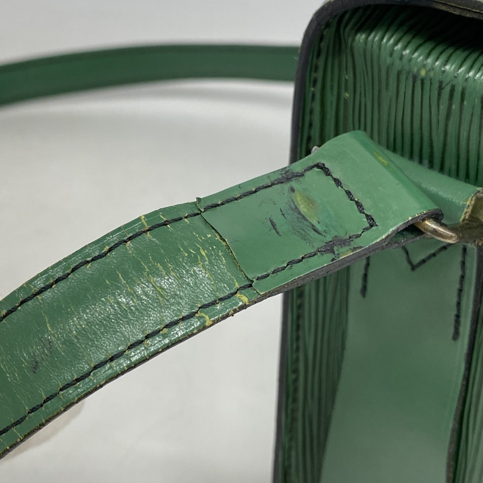 Louis Vuitton Borneo Green Shoulder Bag (Pre-Owned)