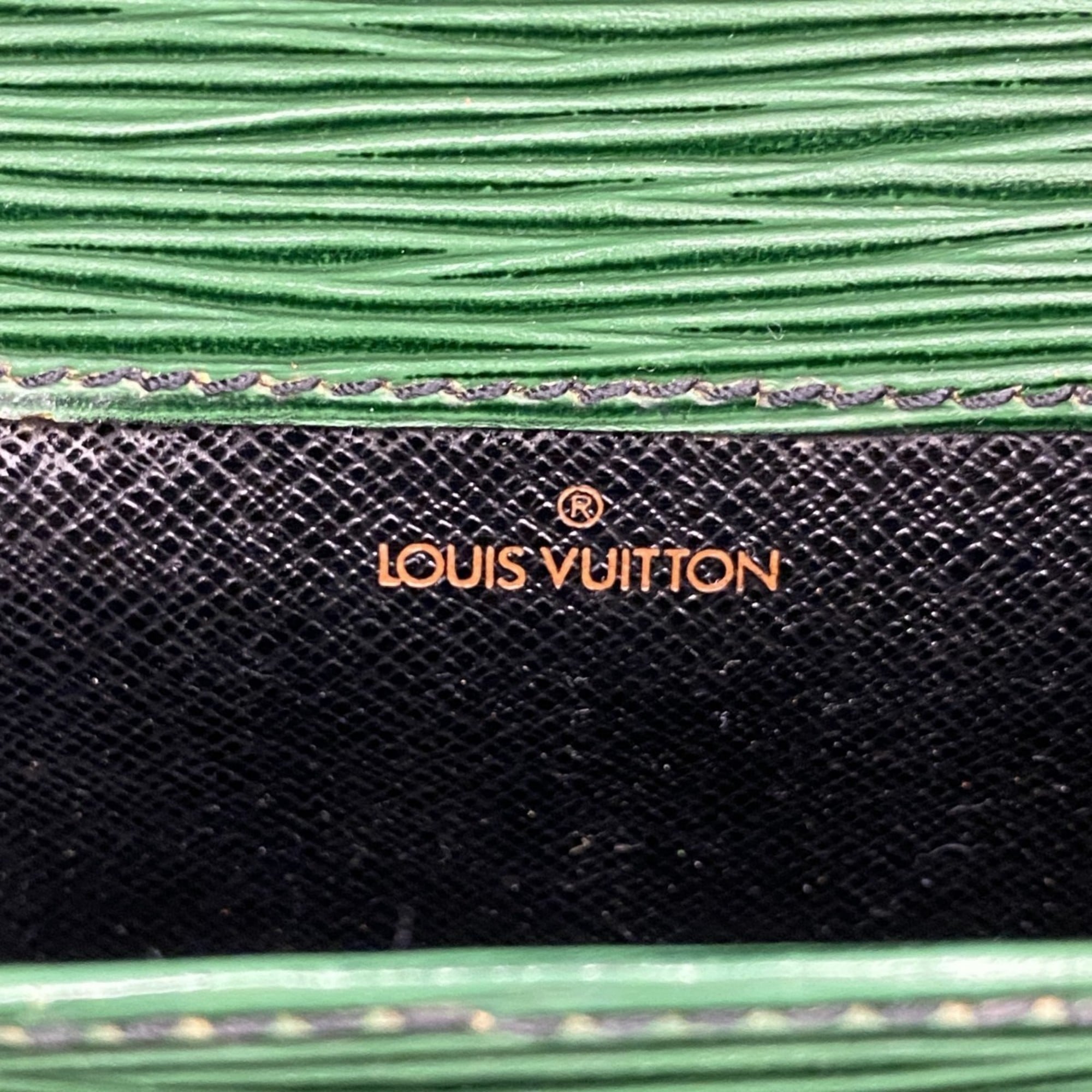 Louis Vuitton Borneo Green Shoulder Bag (Pre-Owned)