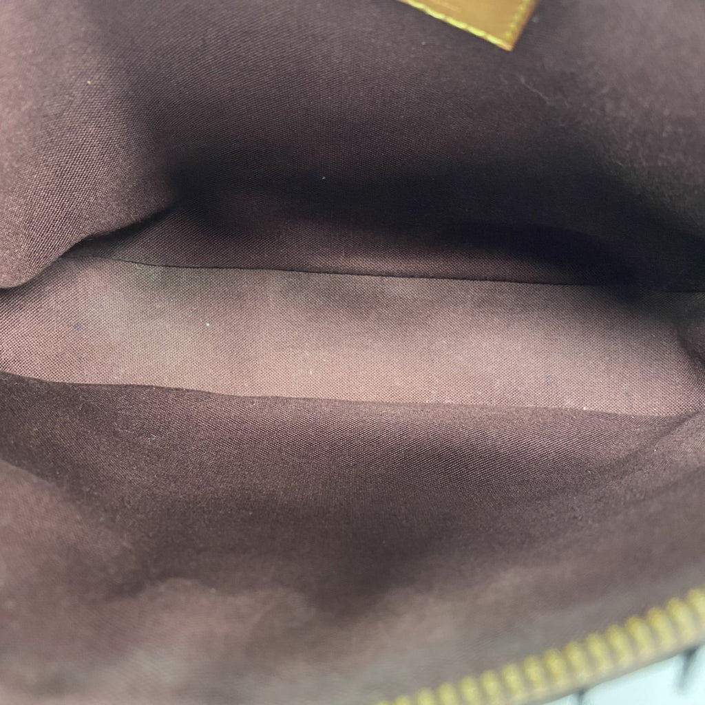 Louis Vuitton Brown Shoulder Bag (Pre-Owned)