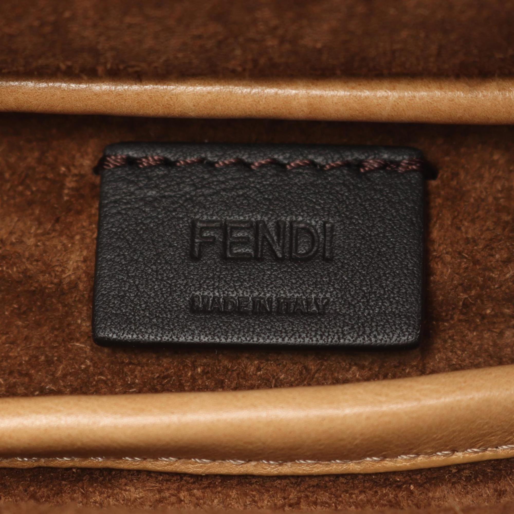 Fendi Beige Leather Shoulder Bag (Pre-Owned)