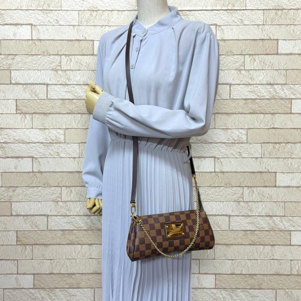 Louis Vuitton Brown Damier Canvas Handbag (Pre-Owned)