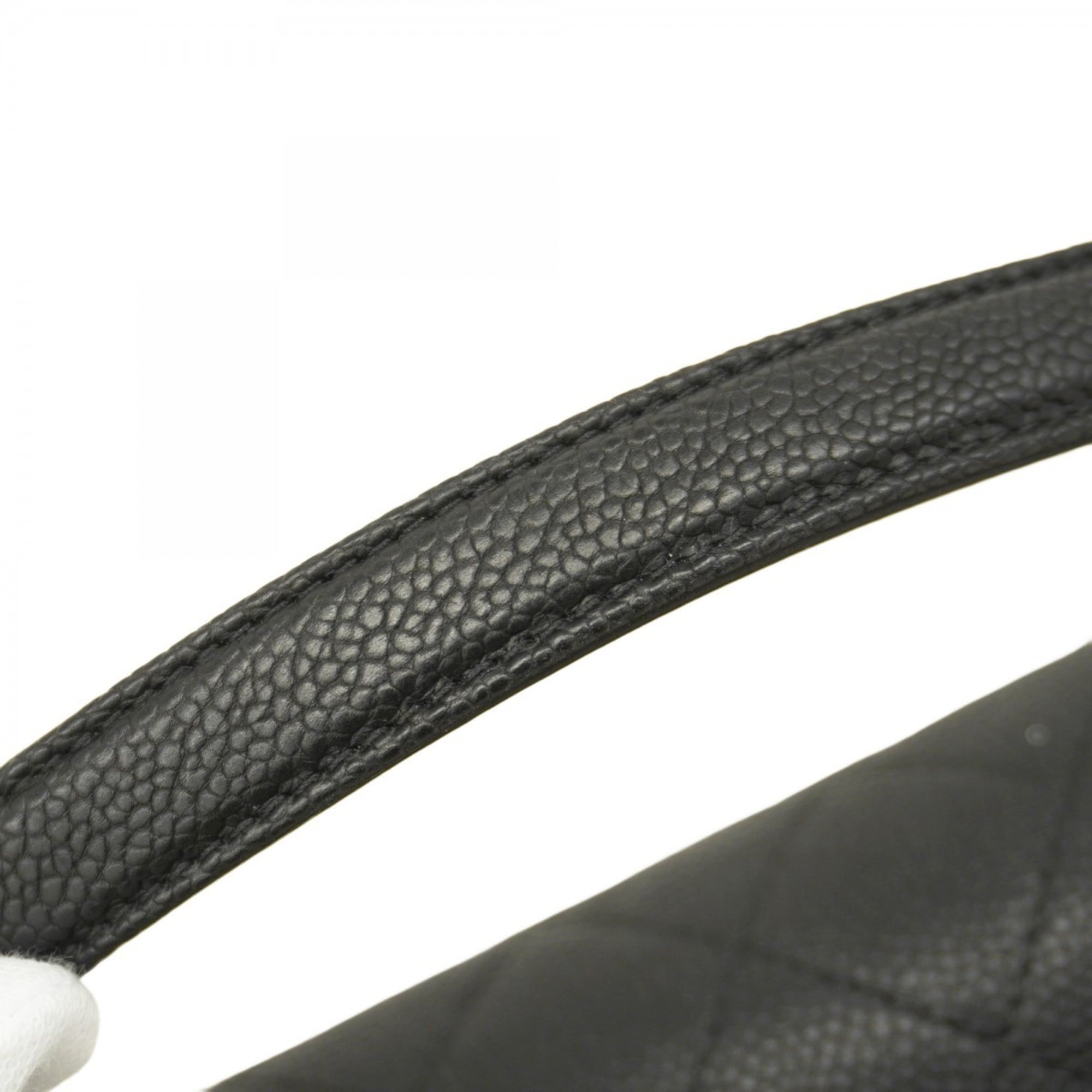 Chanel Black Grained Calfskin Handbag (Pre-Owned)