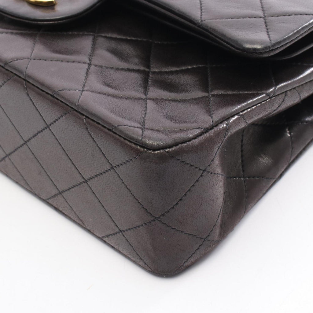 Chanel Black Leather Shoulder Bag (Pre-Owned)