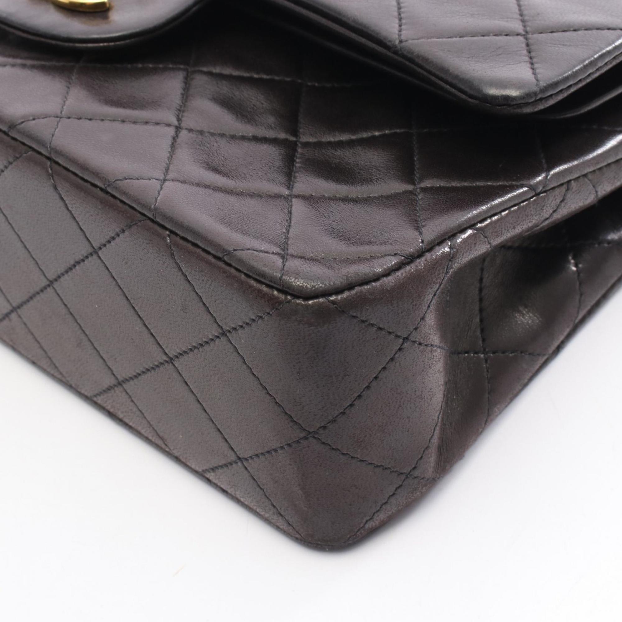 Chanel Black Leather Shoulder Bag (Pre-Owned)