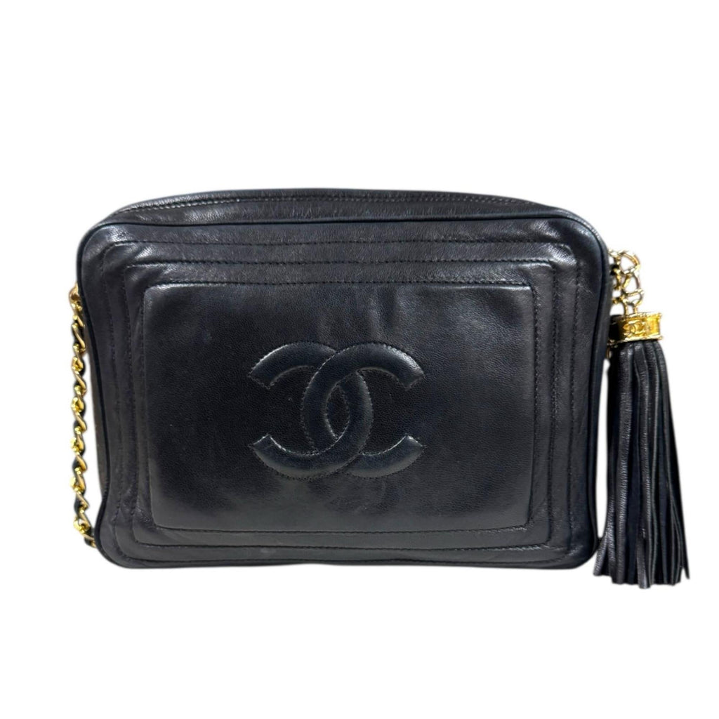 Chanel Black Leather Shoulder Bag (Pre-Owned)