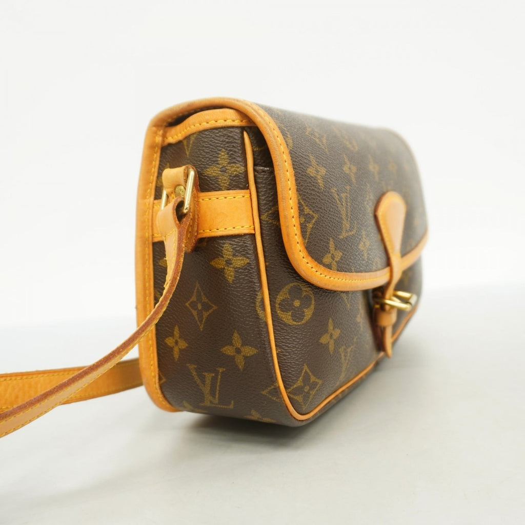 Louis Vuitton Brown Shoulder Bag (Pre-Owned)