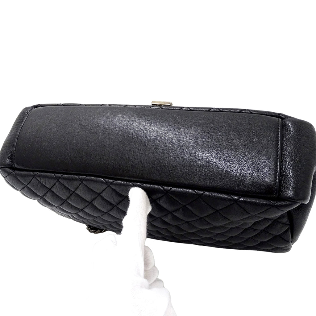 Saint Laurent Black Leather Shoulder Bag (Pre-Owned)