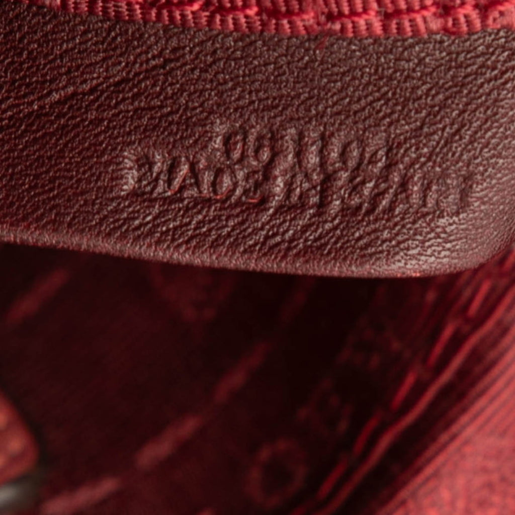 Loewe Red Color Leather Shoulder Bag (Pre-Owned)