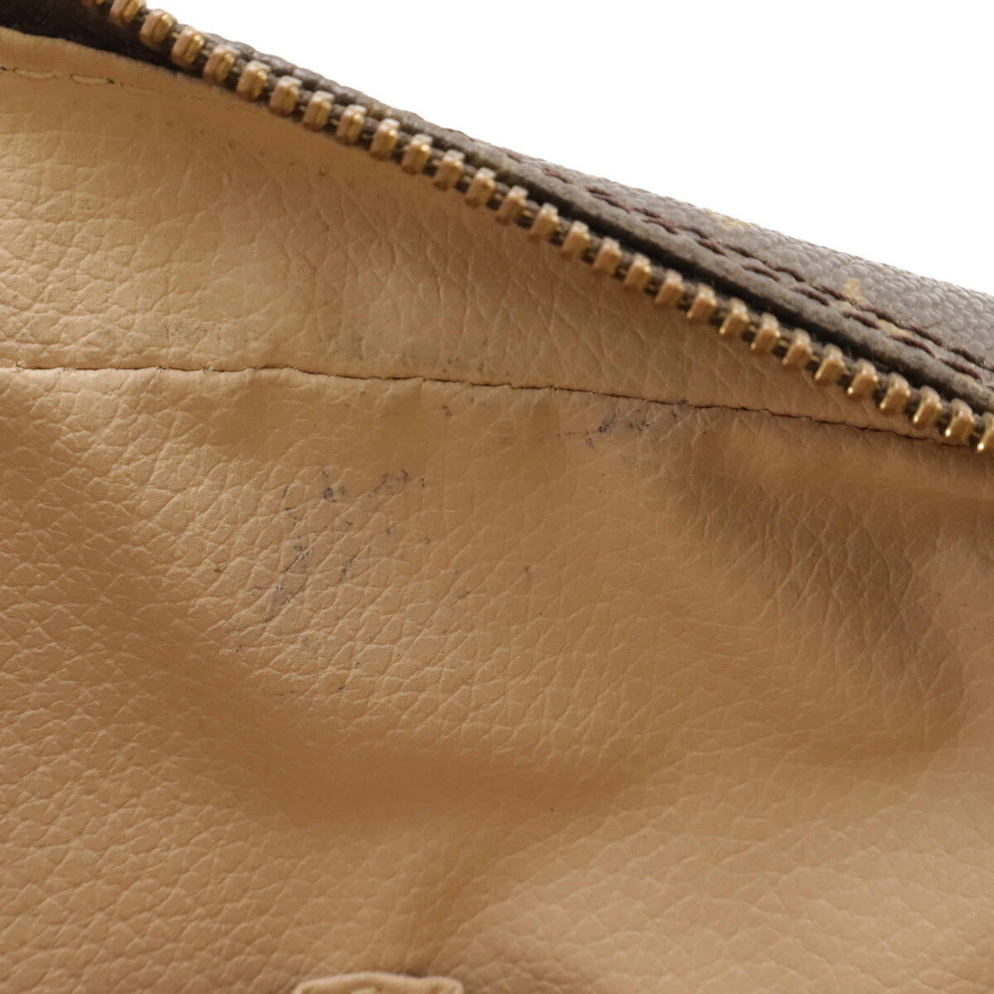 Louis Vuitton Monogram Brown Monogram Clutch Bag Pouch (Pre-Owned)