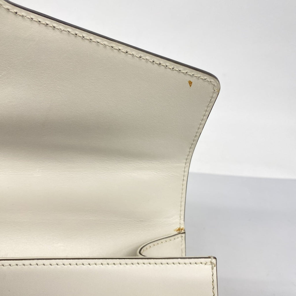 Gucci Ivory Leather Handbag (Pre-Owned)