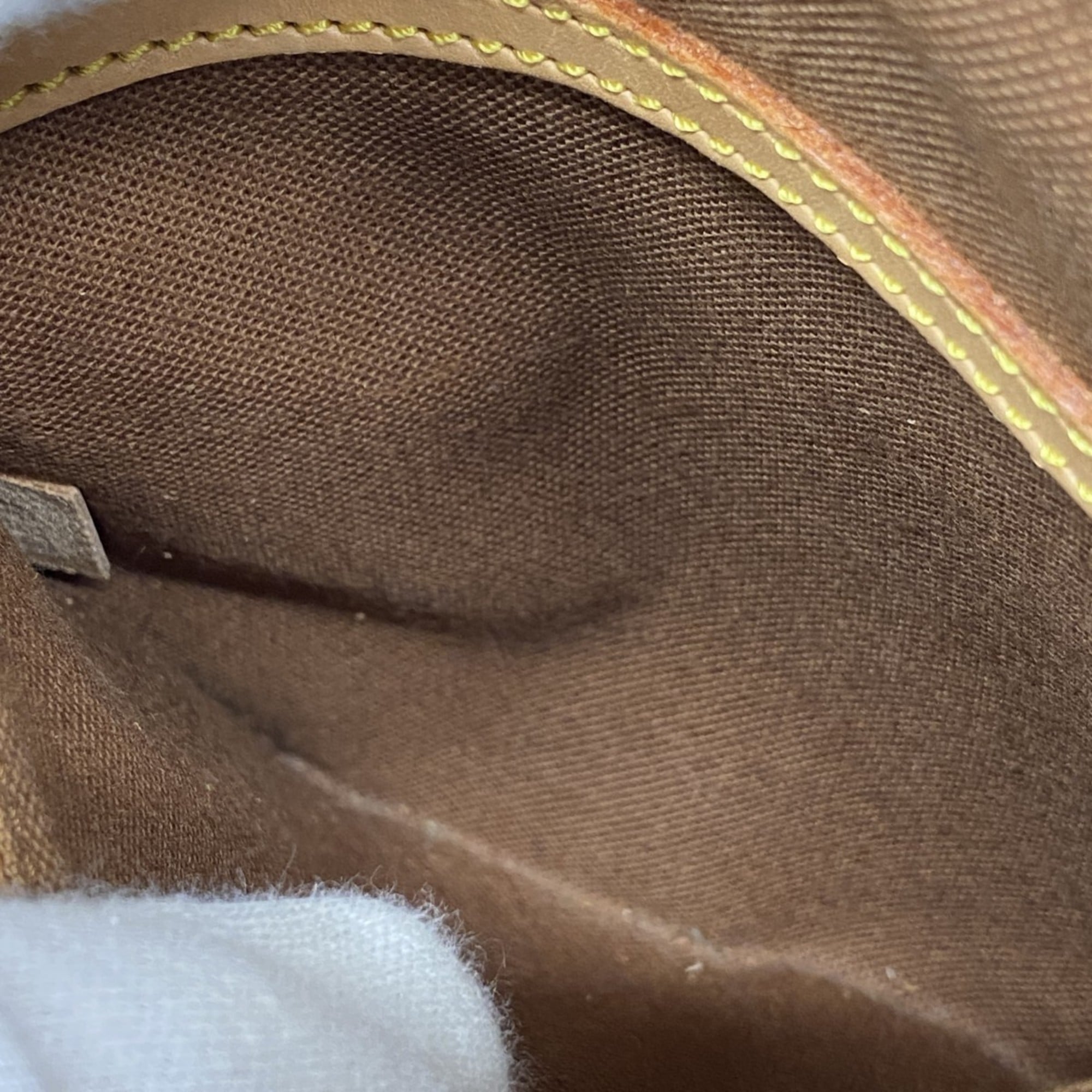 Louis Vuitton Brown Handbag (Pre-Owned)