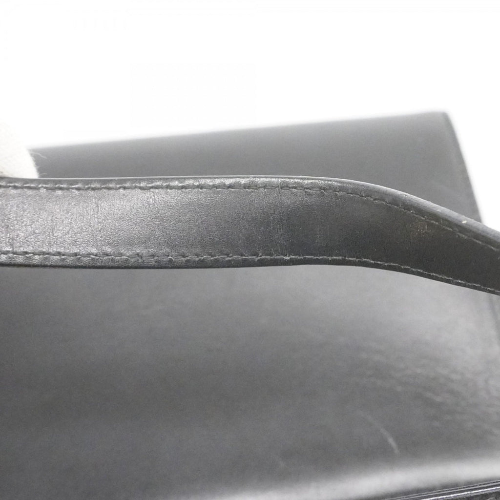 Salvatore Ferragamo Black Leather Shoulder Bag (Pre-Owned)