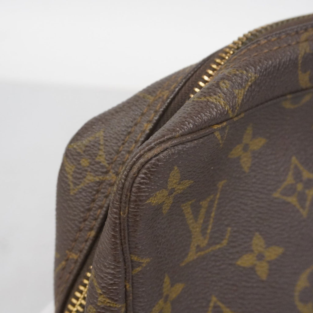 Louis Vuitton Brown Pouch (Pre-Owned)