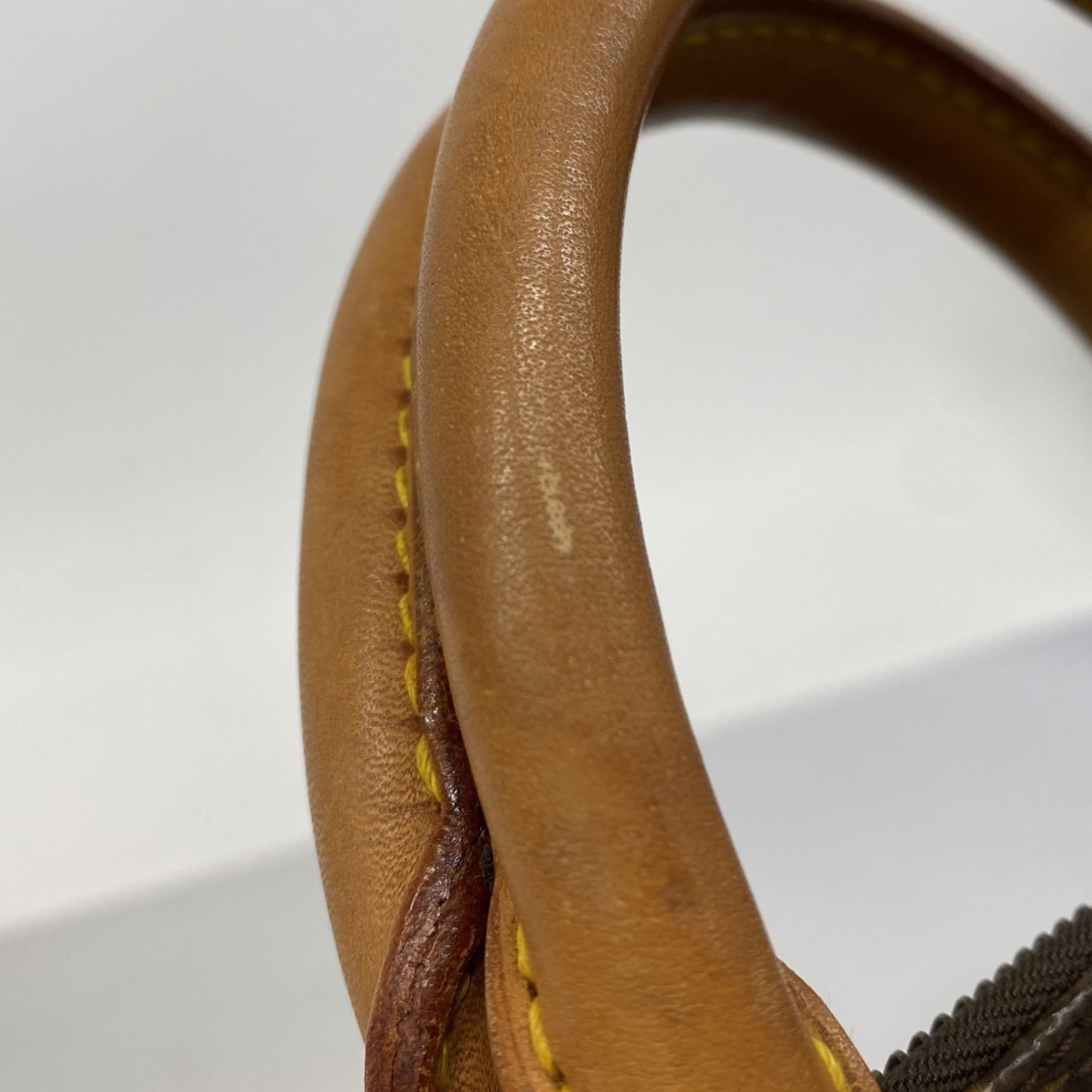 Louis Vuitton Brown Handbag (Pre-Owned)