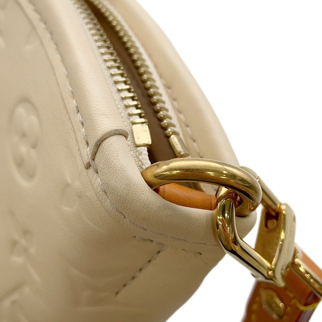 Louis Vuitton Monogram Beige Monogram Monogram Pouch (Pre-Owned)